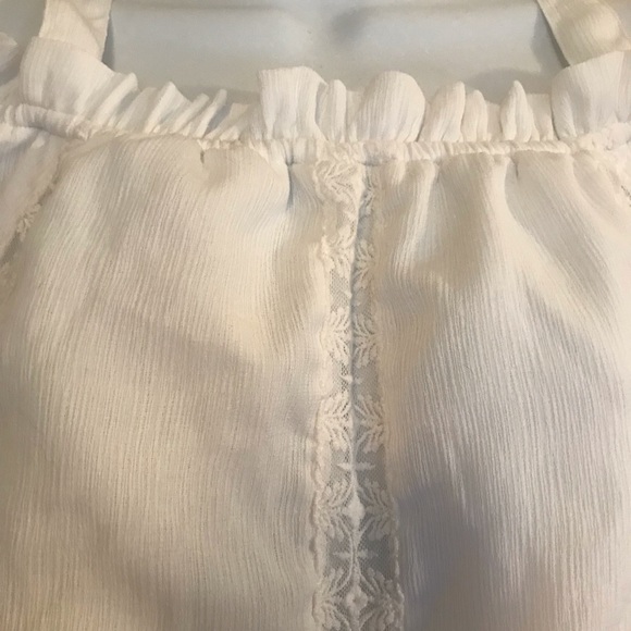 Blu Pepper | Cold Shoulder Lace Sleeve Lined Shirt - Picture 4 of 8